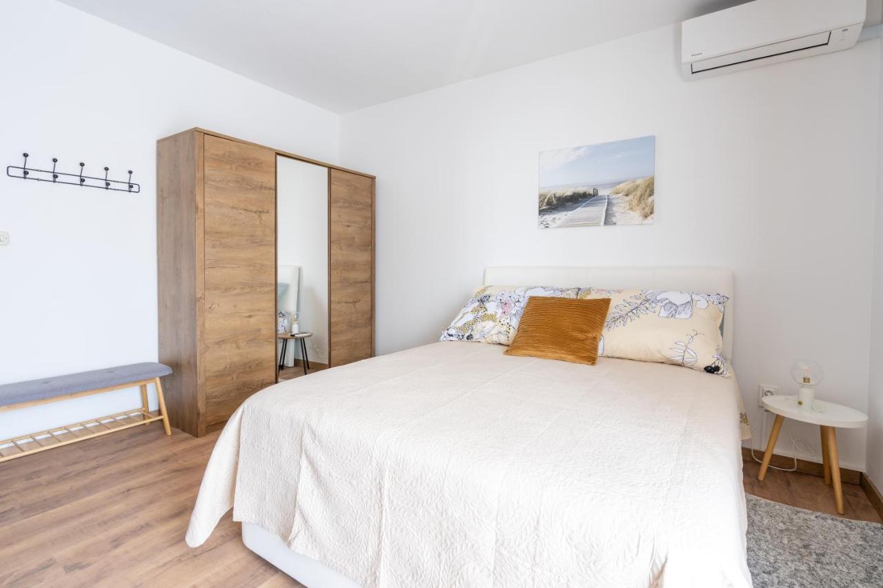 Alto 1 Studio Apartment Rovinj Ngoại thất bức ảnh